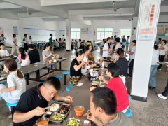 <b>一时间删除内容</b>